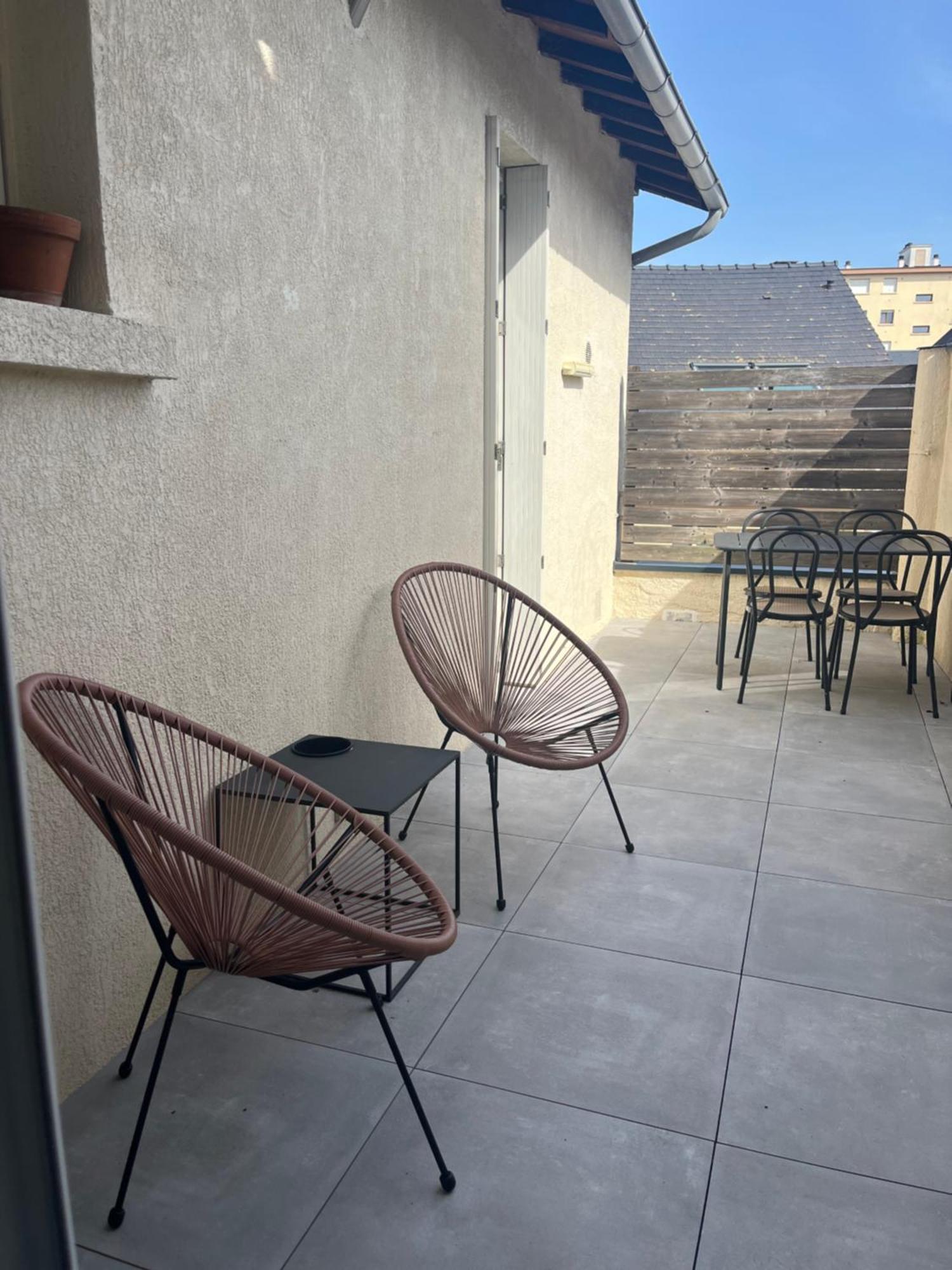 Duplex De Charme En Centre Ville Avec Terrasse Brive-la-Gaillarde Dış mekan fotoğraf